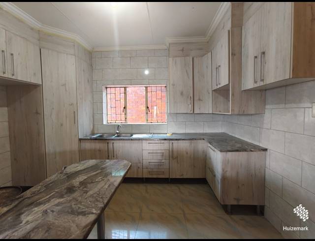 3 BEDROOM HOUSE FOR SALE IN VANDERBIJLPARK CW 6
